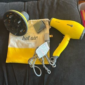 DRYBAR BLOW DRYER & DIFFUSER ATTACHMENT
